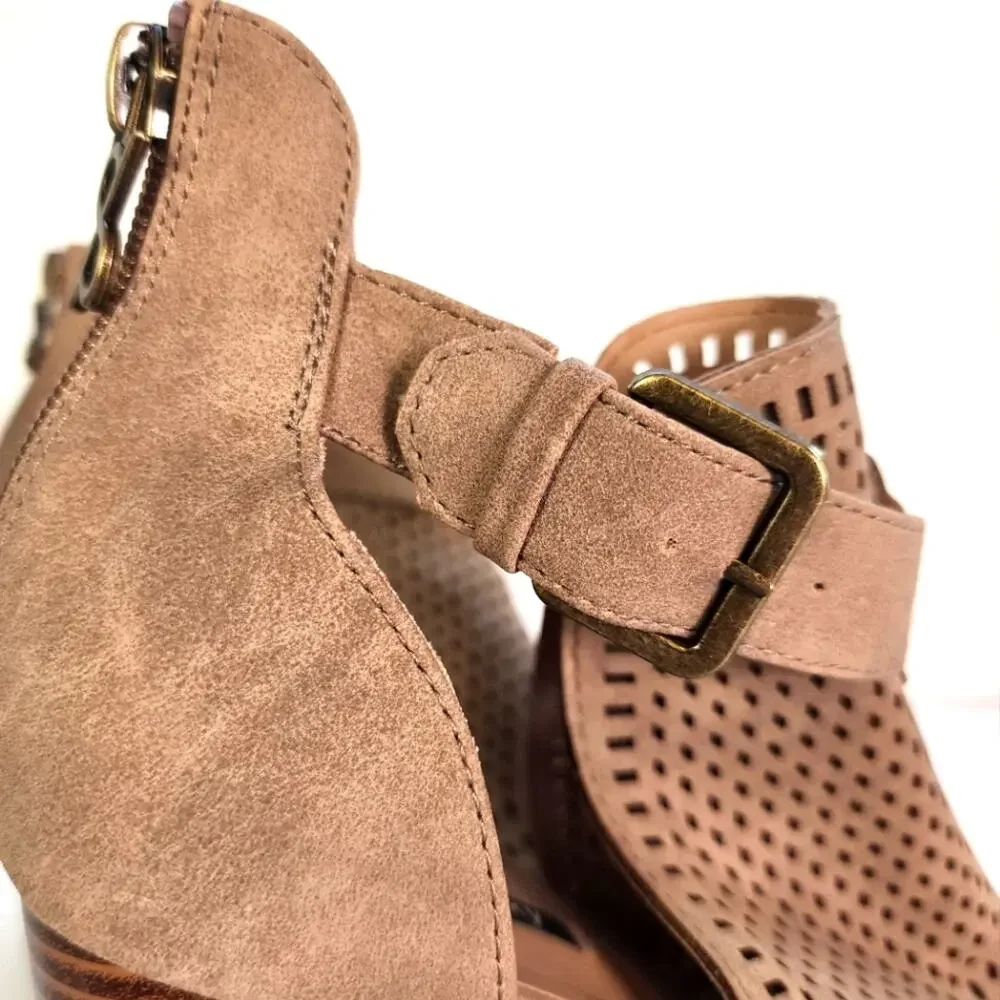 Parker & Sky Suede Heels Size 9